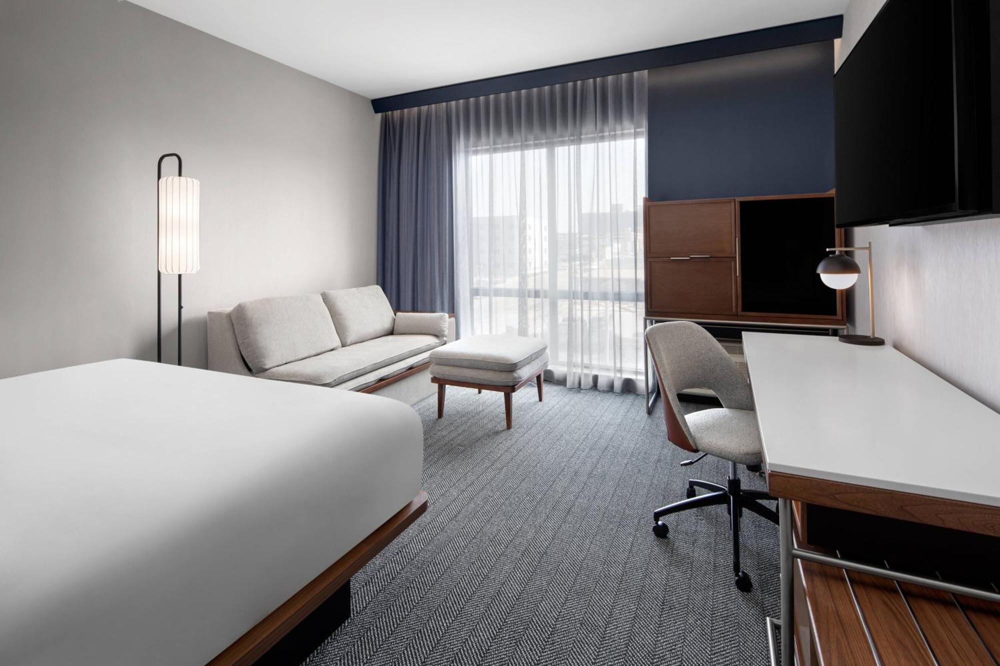 คอร์ตยาร์ด แลนซิง ดาวน์ทาวน์ Hotel แลนซิ่ง ภายนอก รูปภาพ